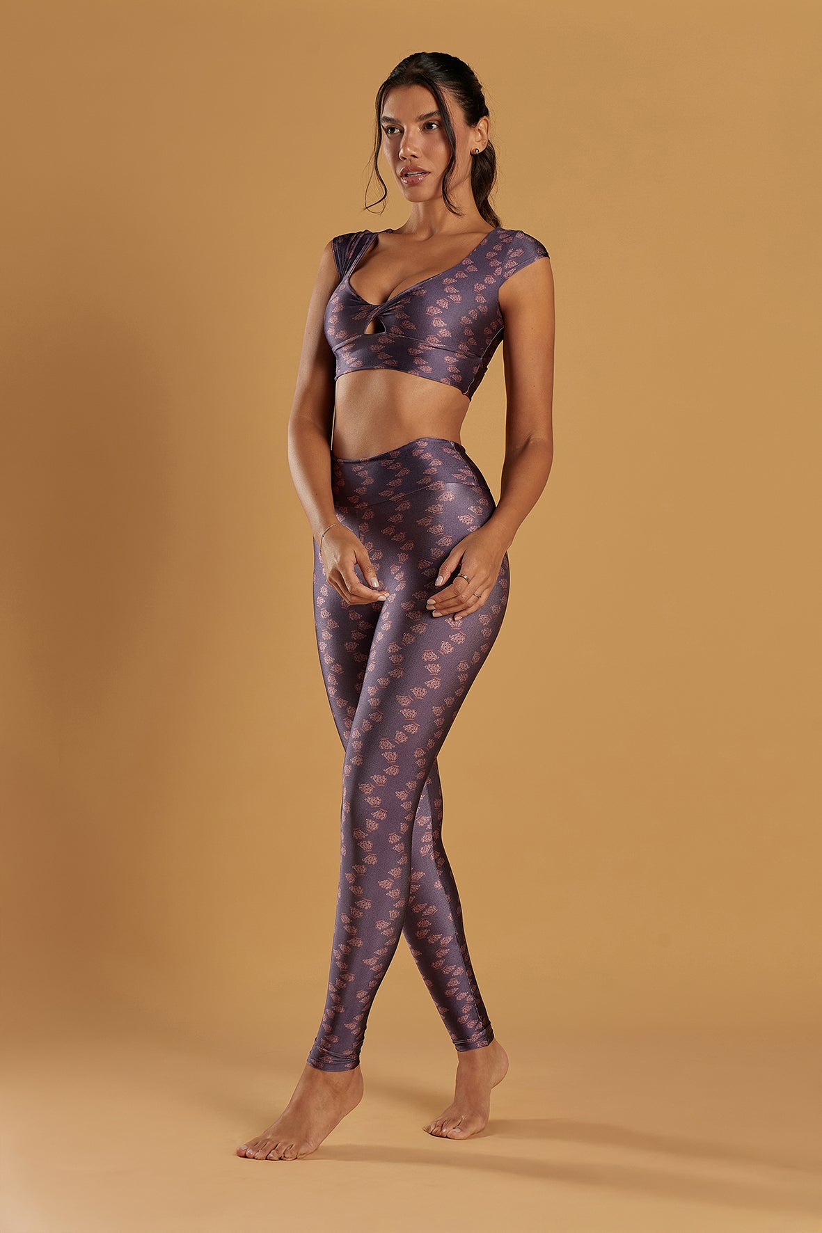 Nova Rio Second Skin Legging Banana Noir women’s activewear full-body front view